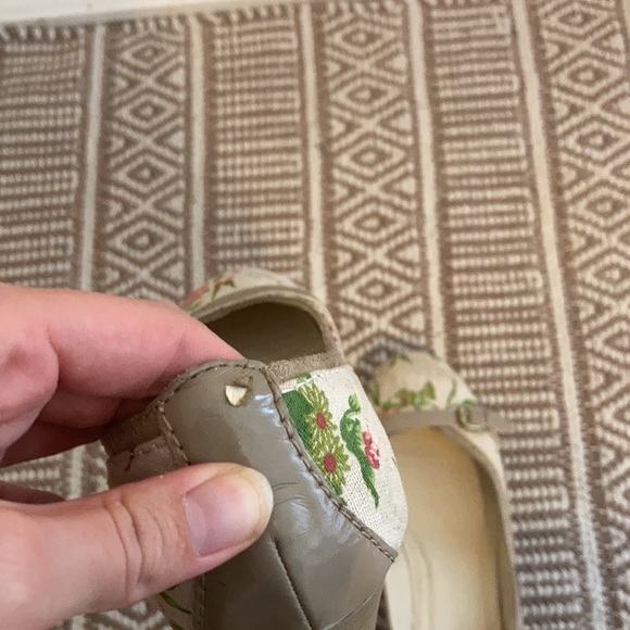 Floral Aldo Heels - Picture 5 of 5